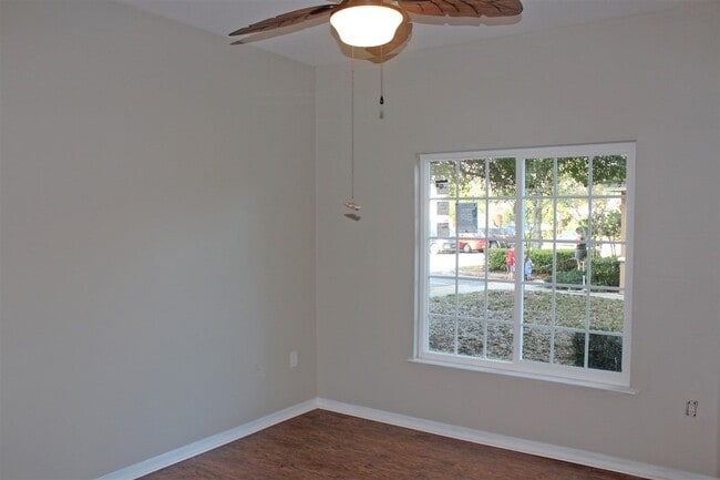 Building Photo - 550 Florida Club Blvd