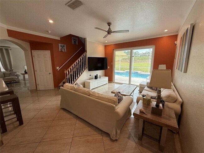 Building Photo - 332 Gleneagles Dr