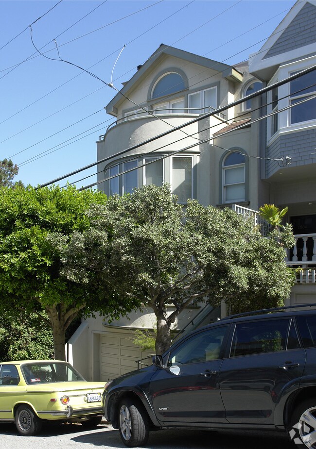 Building Photo - 2506 Leavenworth St