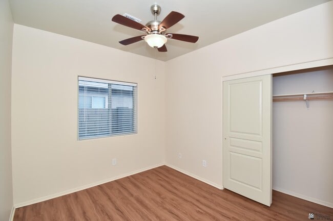 Building Photo - 2523 S 41st Ave