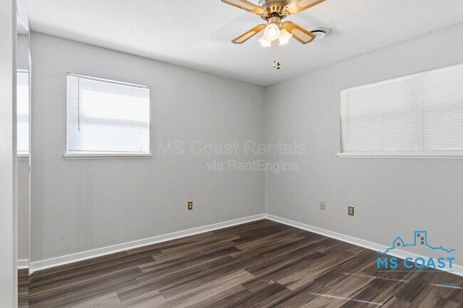 Building Photo - 339 Hilton Ave