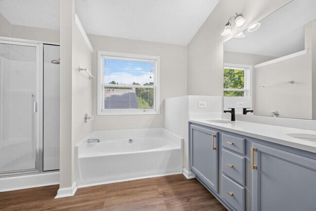 Building Photo - 4379 Annlette Dr NW