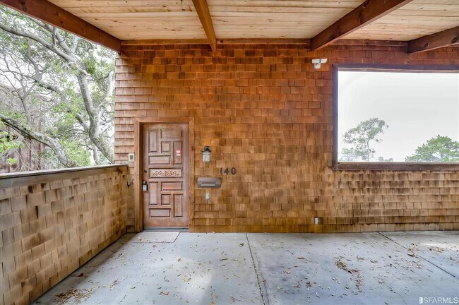 Building Photo - 140 Panoramic Way
