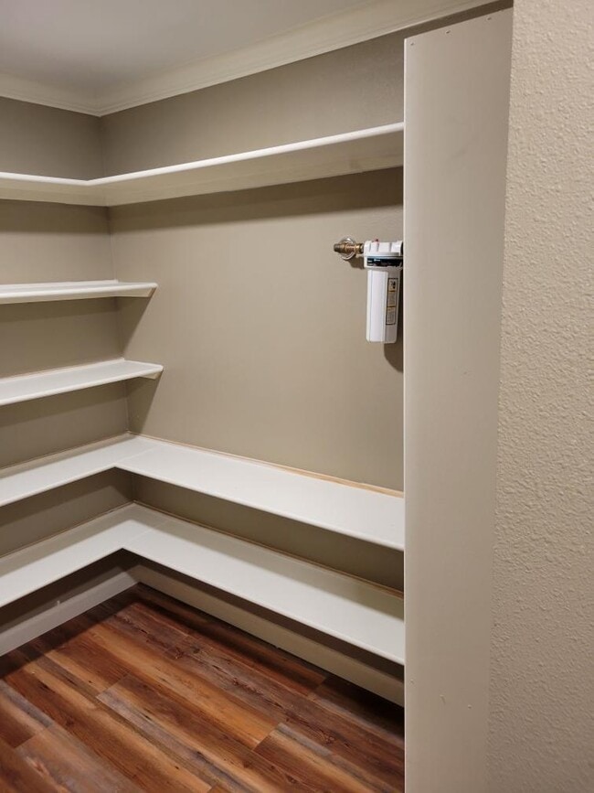 Building Photo - 18060 County Road 1100