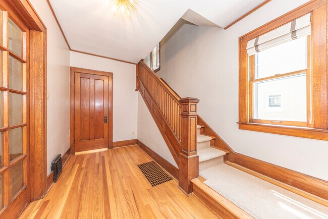 Building Photo - 1111 Olivia Ave