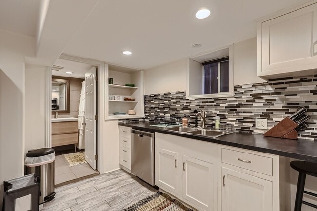 Building Photo - Coming Soon June 1st - Beautiful Home in desirable West Wash Park