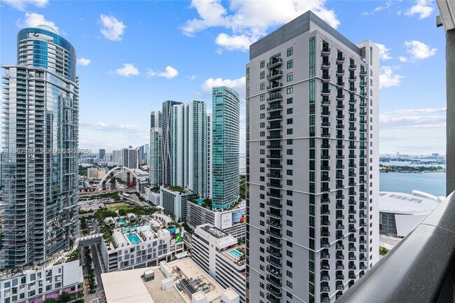 Building Photo - 159 NE 6th St