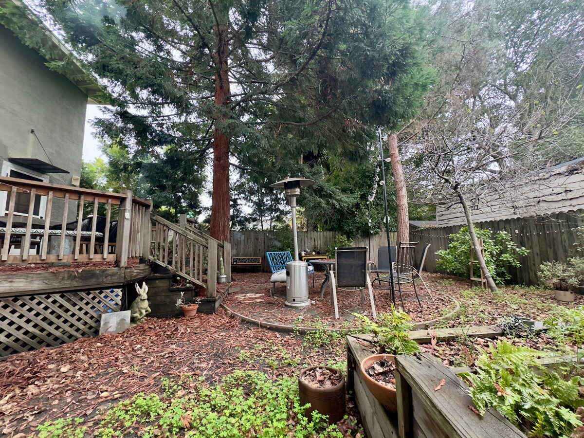 Building Photo - 6501 Raymond St