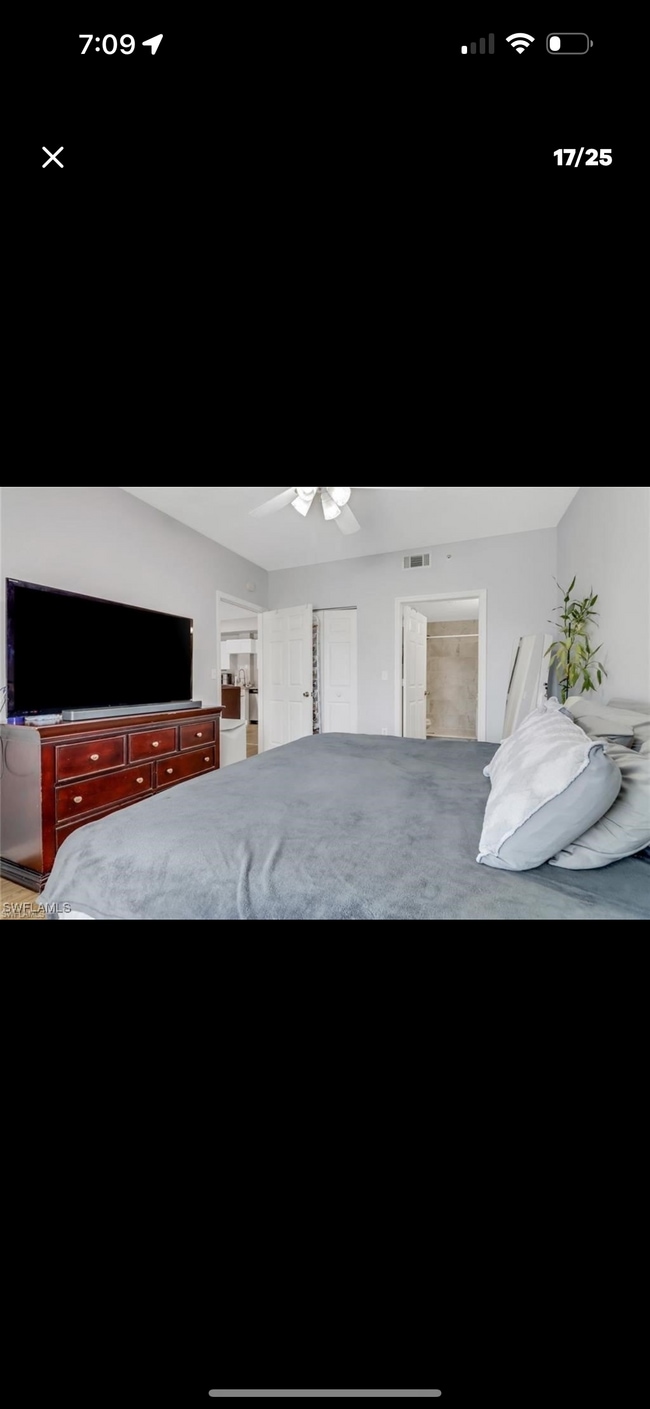 Building Photo - 6361 Aragon Way