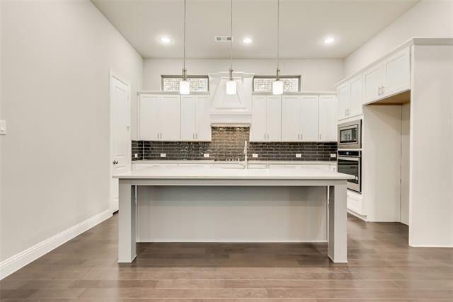 Building Photo - 17558 Bottlebrush Dr