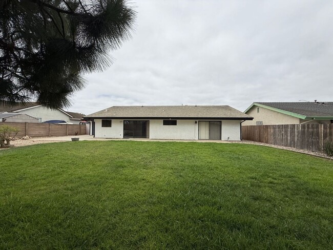 Building Photo - Pioneer Village- Large Single Story Home Near Marian Hospital/101 Frwy