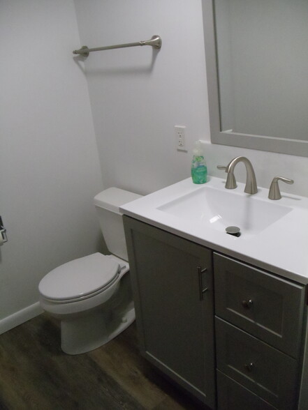 half bath first floor - 376 Miller St