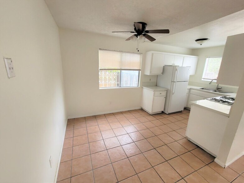 Building Photo - 4758 Imperial Ave