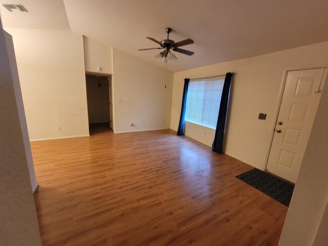 Building Photo - 2230 S Greasewood Rd