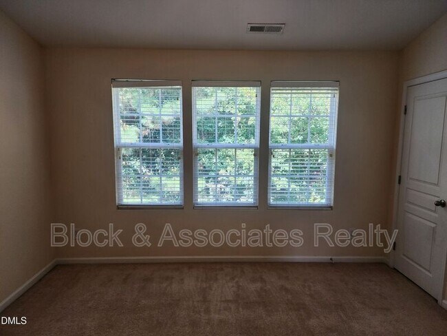 Building Photo - 642 Cupola Dr