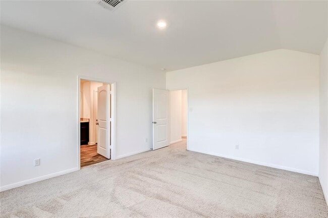 Building Photo - 109 Riverdale Dr