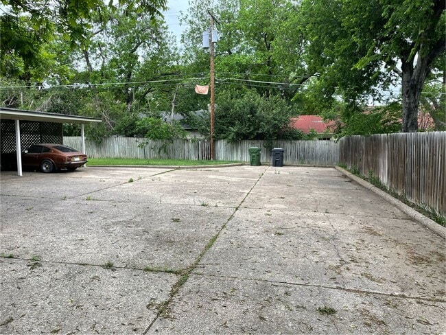 Building Photo - 3701 Austin Ave