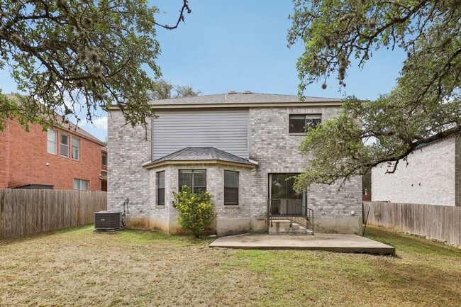 Building Photo - 3 BED/2.5 BATH IN LOVELY SCHERTZ! Less than 5 miles to Randolph AFB