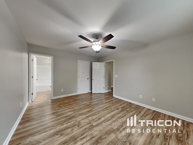 Building Photo - 605 Avondale Dr