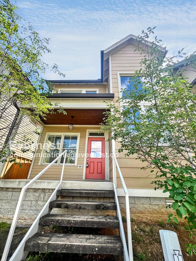 Building Photo - 1501D 9th Ave N