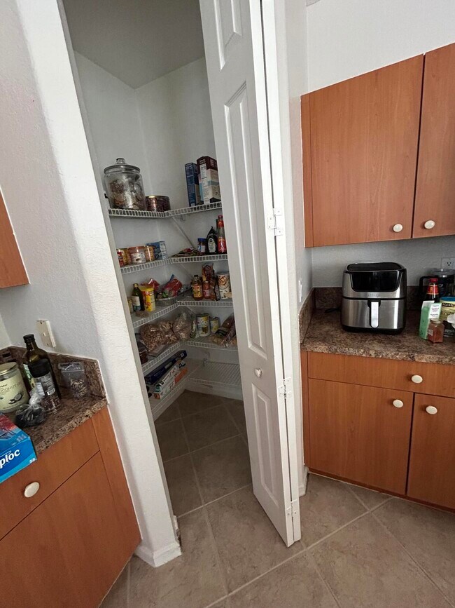 Building Photo - 2673 SW 85th Ave