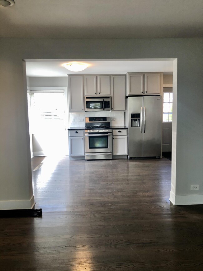 Building Photo - 4244 Gilbert Ave