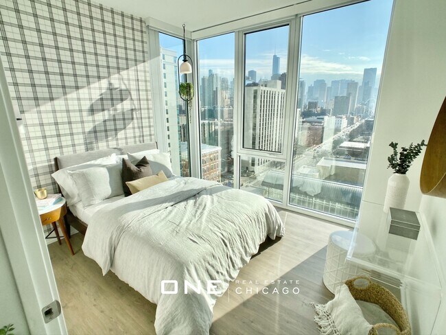 Building Photo - 204 W Hill Unit 7