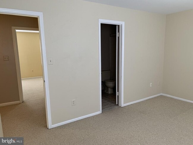 Building Photo - 22319 Mayfield Sq