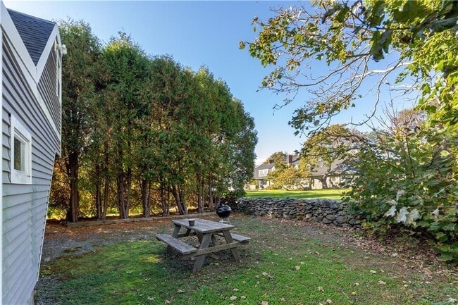 Building Photo - 4 James St