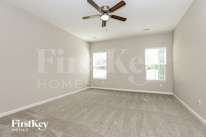 Building Photo - 2800 Goose Creek Ln