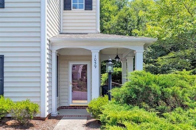 Building Photo - Bright Townhouse Available in Forest Lakes