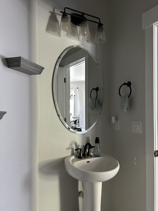 Building Photo - 15380 S Skyraider Ln