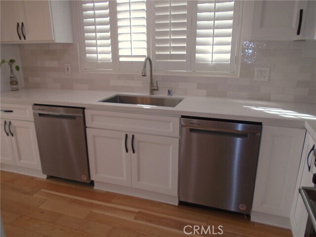 Building Photo - 790 Vía Santa Catarina