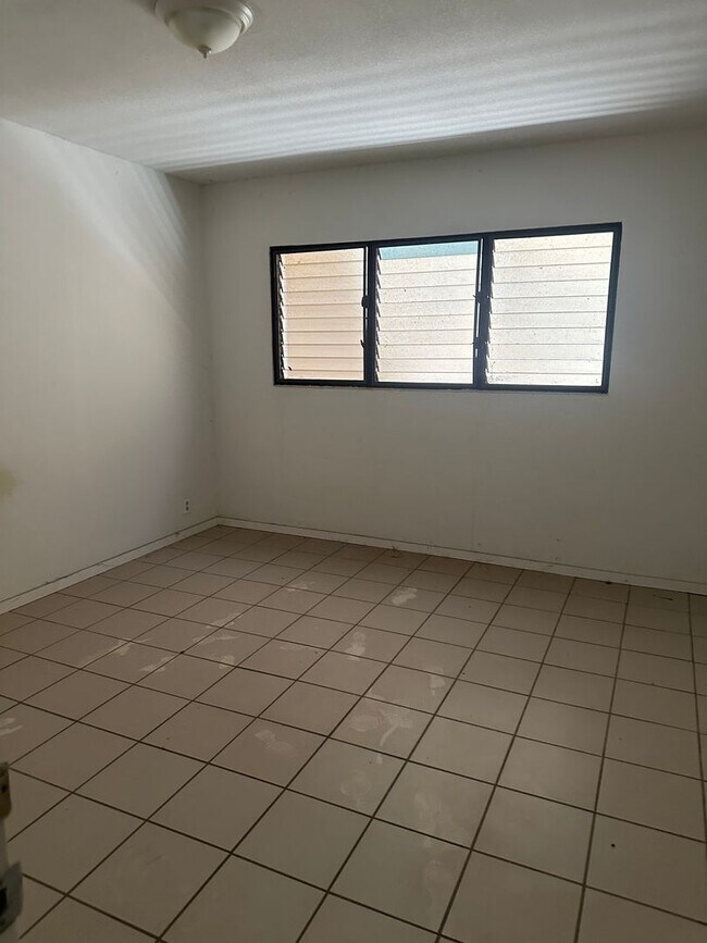 Building Photo - 94-488-488 Pilimai St