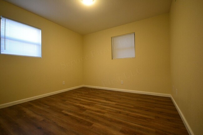 Building Photo - Pike Apartments