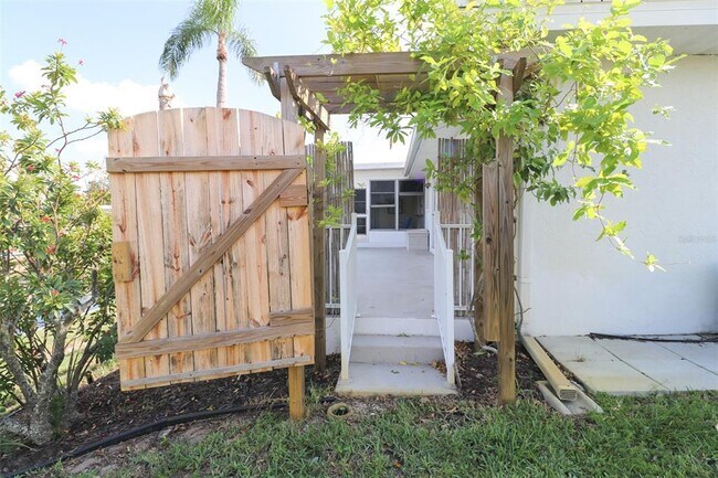 Building Photo - 4 Casa Rio Dr