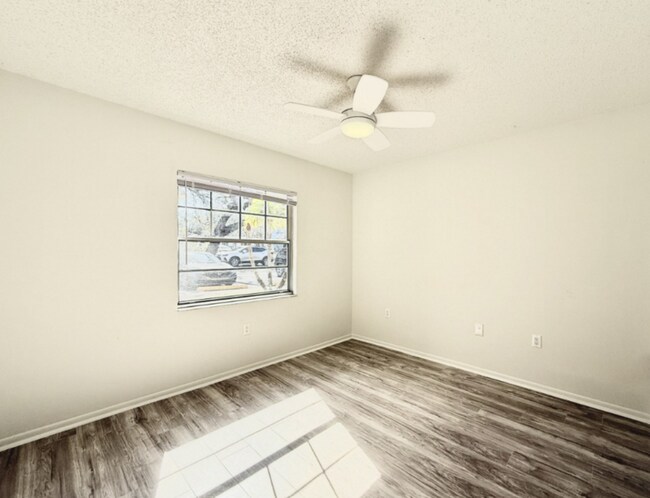 Building Photo - 380 2nd Ave N