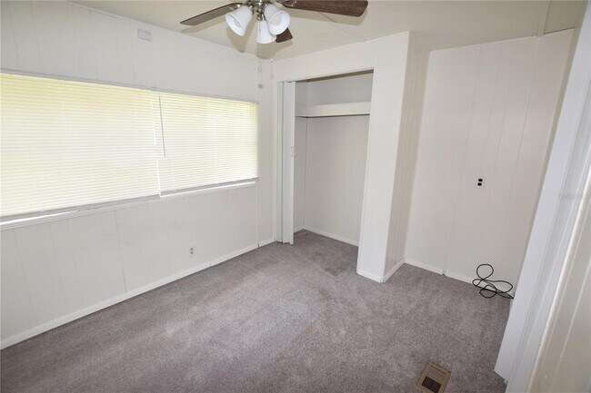 Building Photo - 820 Gee Creek Ct