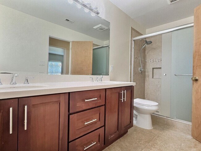 Building Photo - 6BD/3BA – Spacious West San Jose home near...