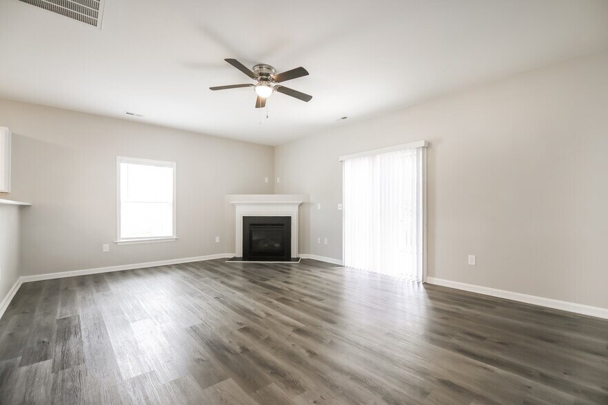 Building Photo - 1308 Hosmer Ct
