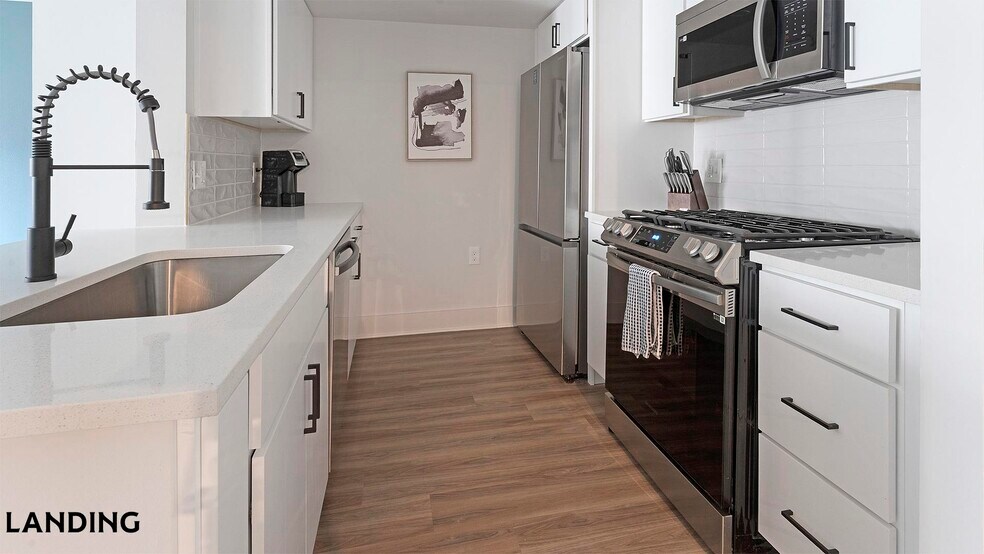 Building Photo - 1221 S Eads St