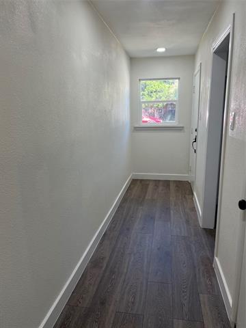 Building Photo - 8020 Laura St