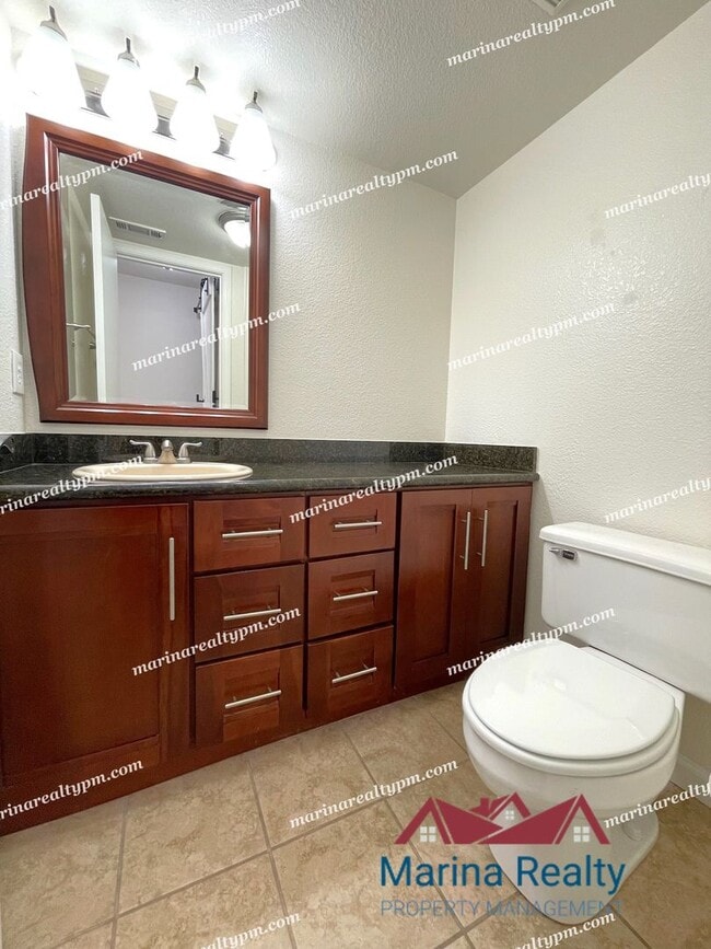Building Photo - Available August 1st   Waterview Large Bal...