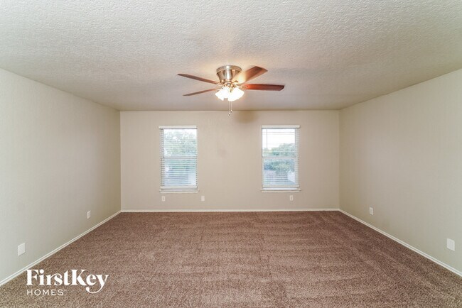 Building Photo - 7613 Forest Vale