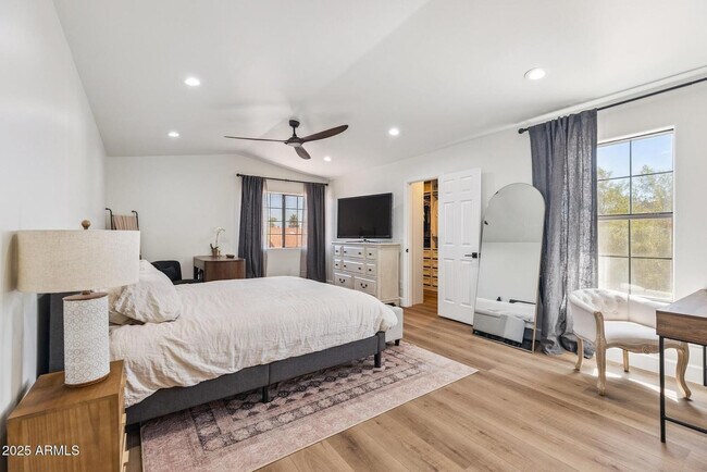 Building Photo - 5556 E Sandra Terrace