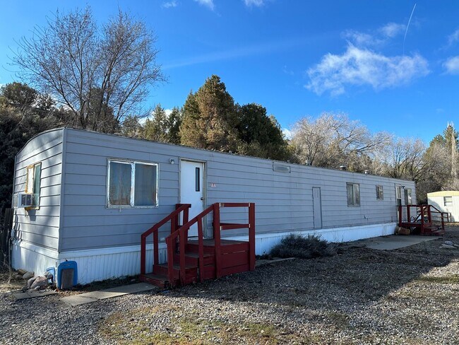 Building Photo - 1 Bedroom 1 Bathroom Mobile Home Duplex located in Aztec, NM