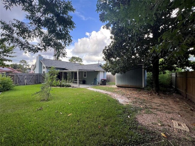 Building Photo - 15543 Scenic Haven Dr