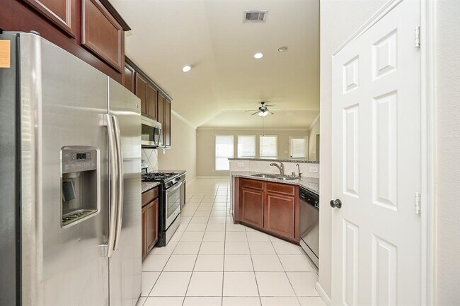Building Photo - 18707 Majestic Vista Ln
