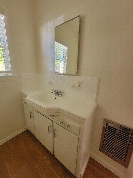 Building Photo - 13642 Leadwell St