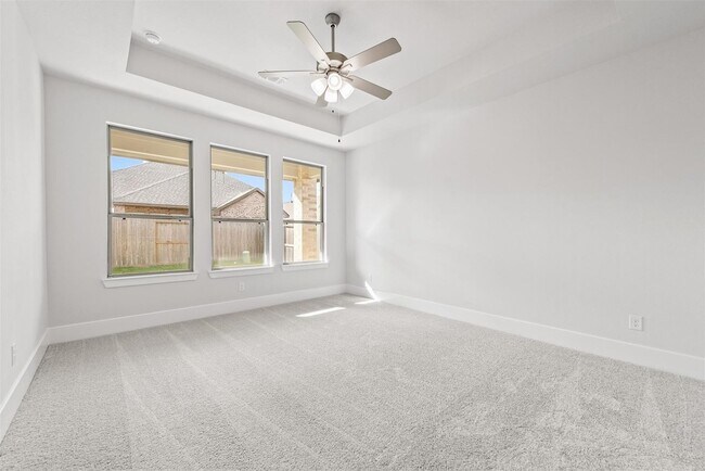 Building Photo - Two story. 4 bedrooms. 3.5 baths. Spacious...